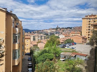 Quadrilocale in Vendita a Perugia, 115'000€, 114 m², arredato