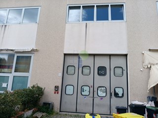 Immobile commerciale in Affitto a Livorno, zona Coteto, 1'000€, 200 m²