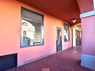 Immobile commerciale in Affitto a San Pietro in Casale, 600€, 35 m²