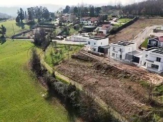 Casa Indipendente in Vendita a Monteviale, 650'000€, 250 m², con Box