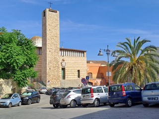 Immobile commerciale in Affitto a Cagliari, 680€, 57 m²