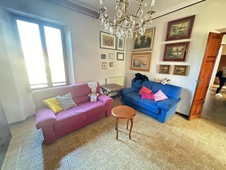 Appartamento in Vendita a Ameglia, 170'000€, 150 m²