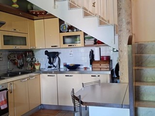 Casa Semi Indipendente in Vendita a Castelnuovo Magra, 210'000€, 80 m²