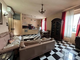 Trilocale in Vendita a Sarzana, 190'000€, 85 m²