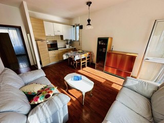 Trilocale in Vendita a Carrara, zona Marina Di Carrara, 198'000€, 80 m²