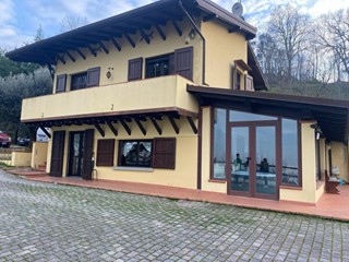 Casa Indipendente in Vendita a Borghi, 320'000€, 