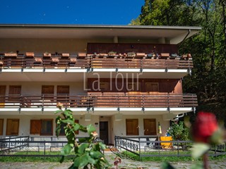 Bilocale in Vendita a Antey Saint Andrè, 155'000&euro;, 50 m², arredato, con Box