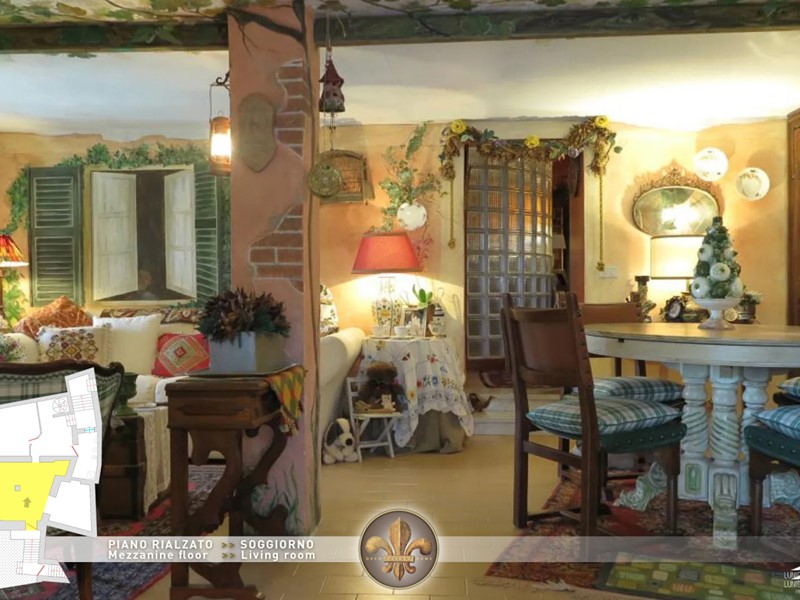 Appartamento in Vendita a Santo Stefano di Magra, 150'000€, 193 m², arredato