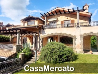 Appartamento in Vendita a Rocca di Papa, 540'000€, 350 m²