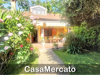 Appartamento in Vendita a Rocca di Papa, 305'000€, 150 m², con Box