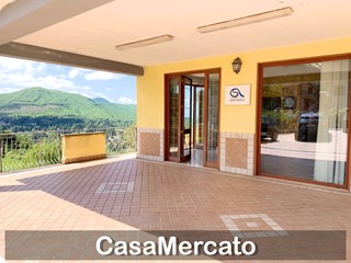 Immobile commerciale in Affitto a Rocca Priora, zona Buero, 700€, 80 m²