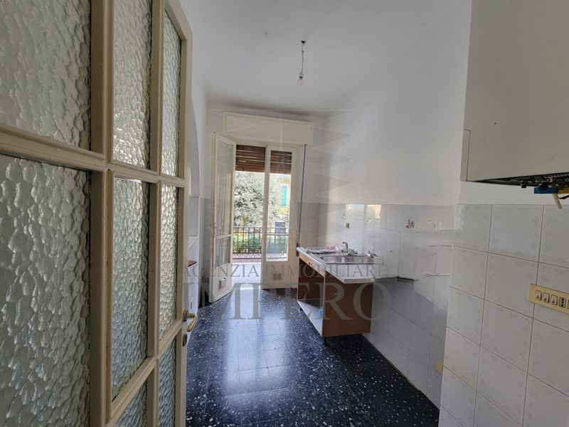 Appartamento in Vendita a Ventimiglia, zona Centro, 200'000€, 75 m²
