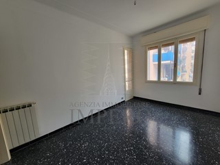 Appartamento in Vendita a Ventimiglia, zona Centro, 200'000€, 75 m²