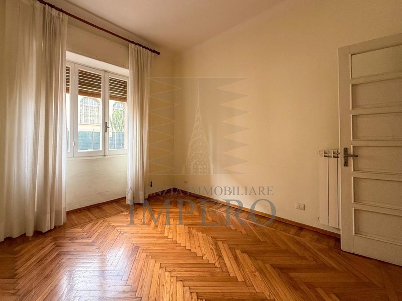 Appartamento in Vendita a Bordighera, 390'000€, 126 m²