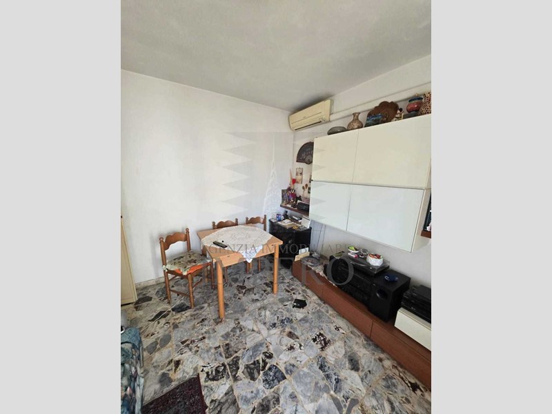 Bilocale in Vendita a Ventimiglia, zona Passeggiata Mare, 175'000€, 55 m²