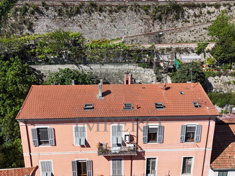 Quadrilocale in Vendita a Ventimiglia, zona Vicinanze centro, 200'000€, 79 m²