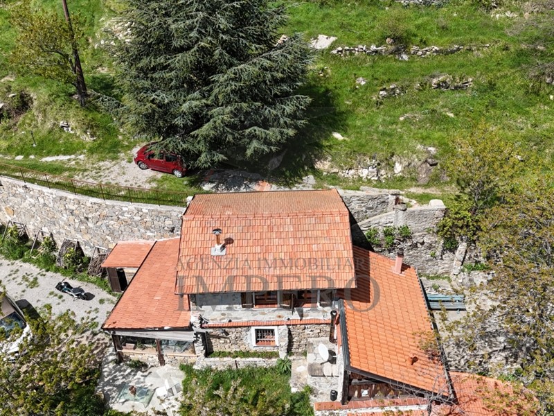 Casa Indipendente in Vendita a Castel Vittorio, 235'000€, 56 m²