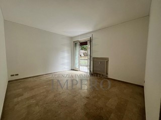 Trilocale in Vendita a Bordighera, 180'000€, 60 m²