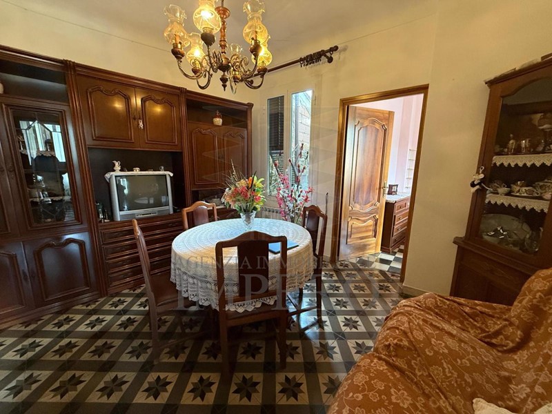 Appartamento in Vendita a Dolceacqua, 220'000€, 130 m², arredato