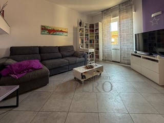 Appartamento in Vendita a Ventimiglia, zona Centro Studi, 189'000&euro;, 91 m²