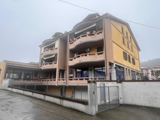 Appartamento in Vendita a Medesano, zona Felegara, 100'000&euro;, 54 m²