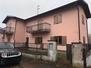 Casa Indipendente in Vendita a Noceto, zona Cella, 198'000€, 300 m²