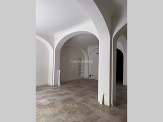 Capannone in Affitto a Pescara, zona Porta Nuova, 2'000€, 100 m²