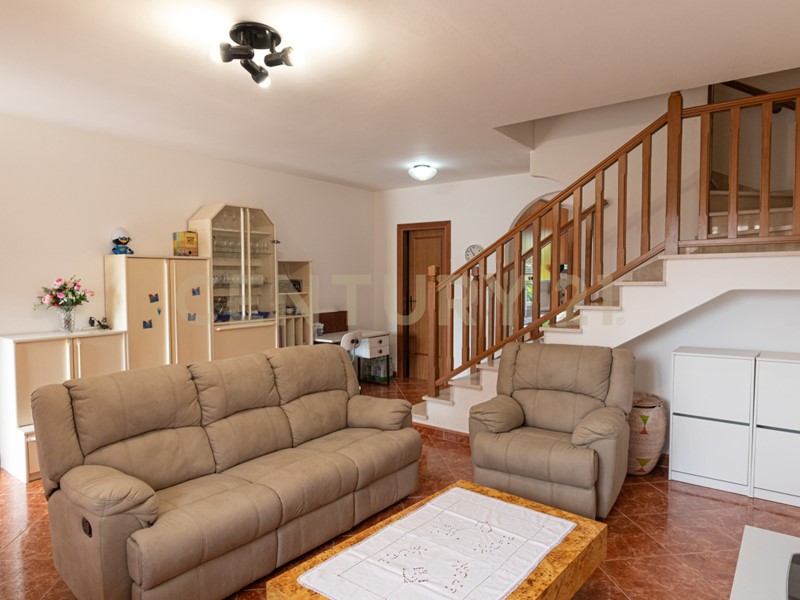 Casa Semi Indipendente in Vendita a Gavorrano, zona Bagno di Gavorrano, 205'000€, 150 m², con Box