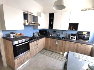 Quadrilocale in Vendita a La Spezia, zona Periferia NORD/OVEST, 235'000€, 95 m², arredato