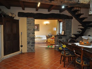 Casa Semi Indipendente in Vendita a Valmozzola, 198'000&euro;, 127 m², arredato