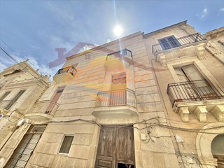 Quadrilocale in Vendita a Siracusa, zona Ortigia, 200'000&euro;, 105 m²