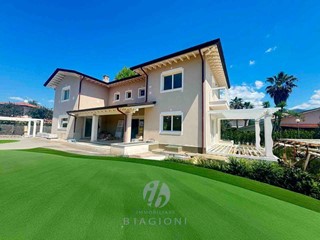 Villa in Vendita a Forte dei Marmi, 5'200'000€, 530 m², arredato