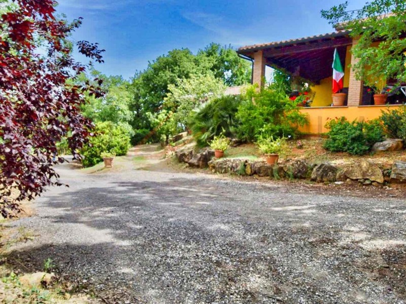 Casale in Vendita a Suvereto, 695'000€, 250 m², con Box