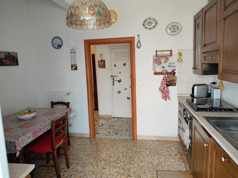 Trilocale in Vendita a Livorno, 125'000€, 100 m²