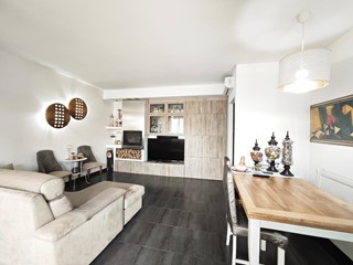 Appartamento in Vendita a Pontedera, zona Santa Lucia, 248'000€, 100 m²