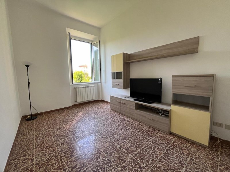 Trilocale in Vendita a Livorno, 135'000€, 65 m², arredato