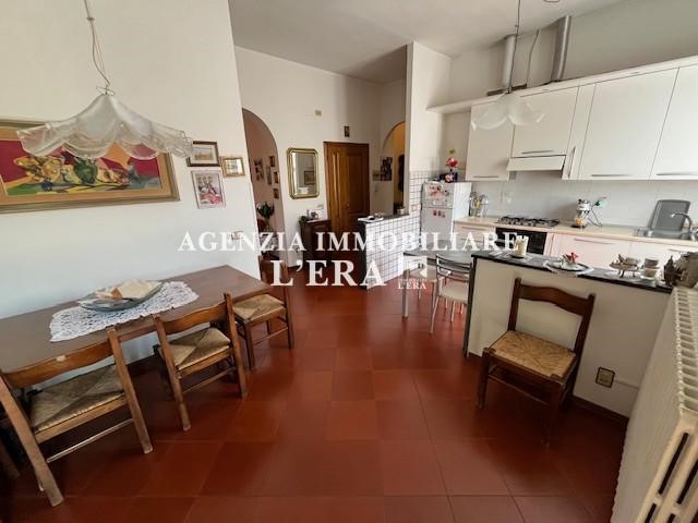 Appartamento in Vendita a Pontedera, 128'000€, 107 m², arredato