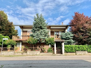 Casa Indipendente in Vendita a Agugliaro, 169'000&euro;, 350 m²