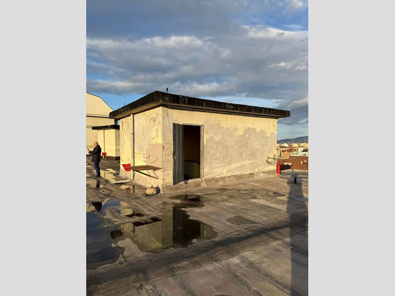 Attico in Vendita a Torino, 120'000€, 600 m²