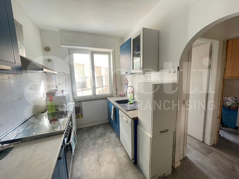 Quadrilocale in Vendita a Sanremo, 285'000€, 100 m², arredato