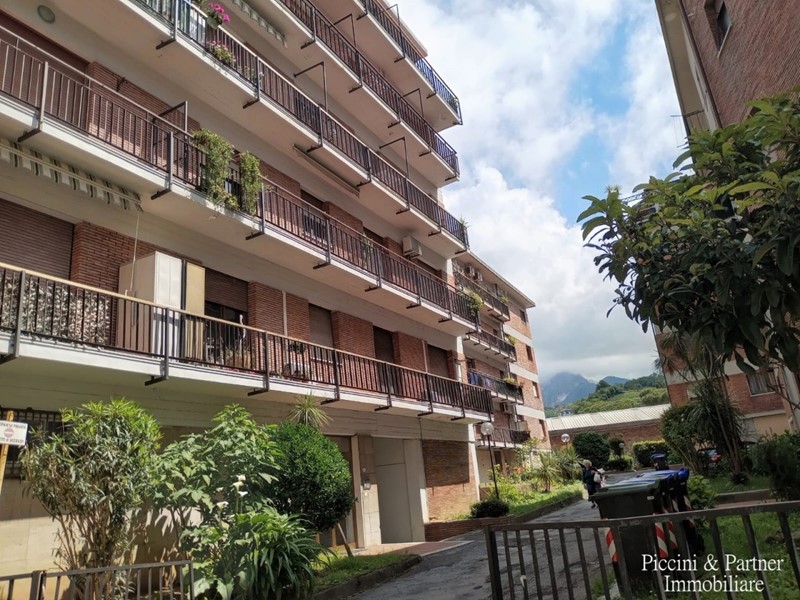 Quadrilocale in Vendita a Carrara, zona Fabbrica, 250'000€, 100 m²