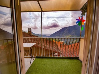 Casa Indipendente in Vendita a Massa, zona Antona, 135'000&euro;, 101 m²