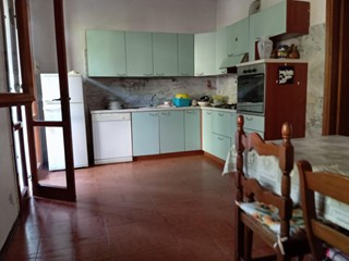 Casa Indipendente in Affitto a Massa, zona Marina di Massa, 1'200€, 90 m², arredato