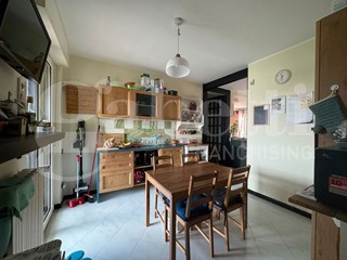 Quadrilocale in Vendita a Bari, 235'000€, 120 m²