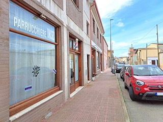 Negozio in Affitto a Sanluri, 580&euro;, 58 m²