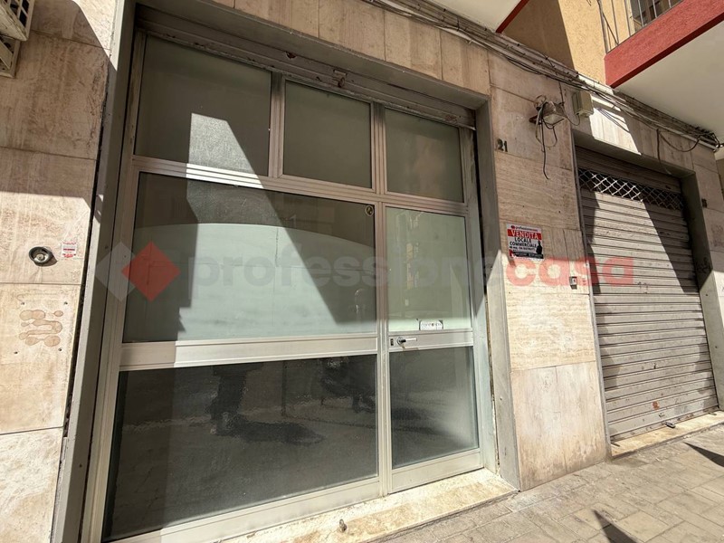 Negozio in Vendita a Taranto, 38'000€, 40 m²
