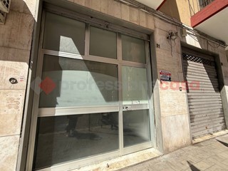 Negozio in Vendita a Taranto, 38'000€, 40 m²