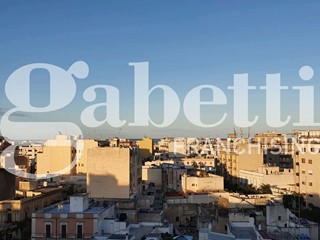 Attico in Vendita a Brindisi, 175'000€, 80 m², arredato