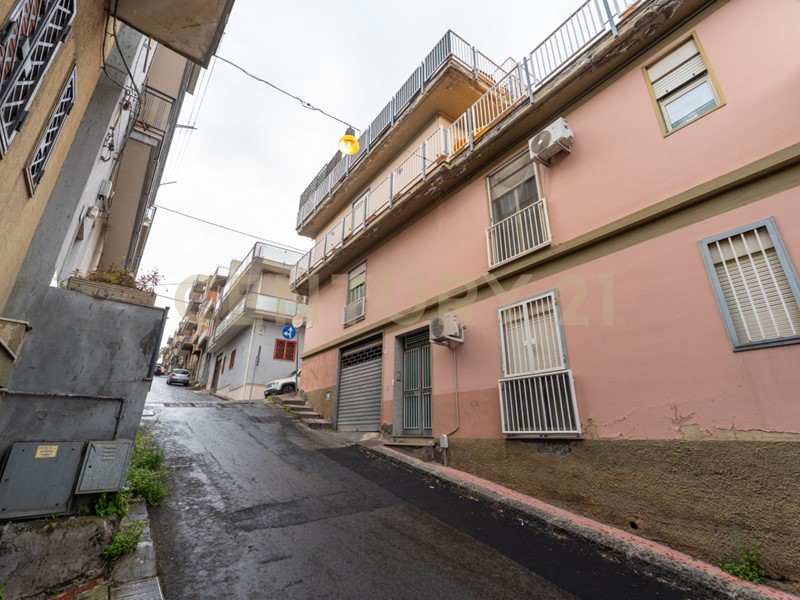 Quadrilocale in Vendita a Misterbianco, 139'000€, 108 m², arredato, con Box