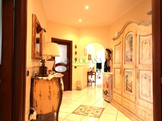 Appartamento in Vendita a La Spezia, zona Periferia EST, 250'000€, 141 m²